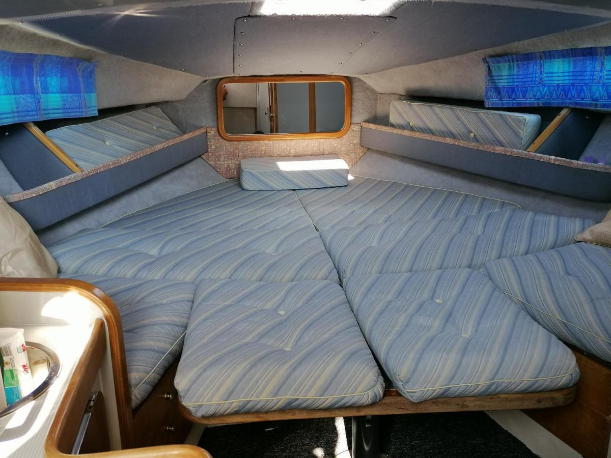 Sejour Insolite Sur Un Yacht. Bateau Hotel A Quai. Ла Рошел Екстериор снимка