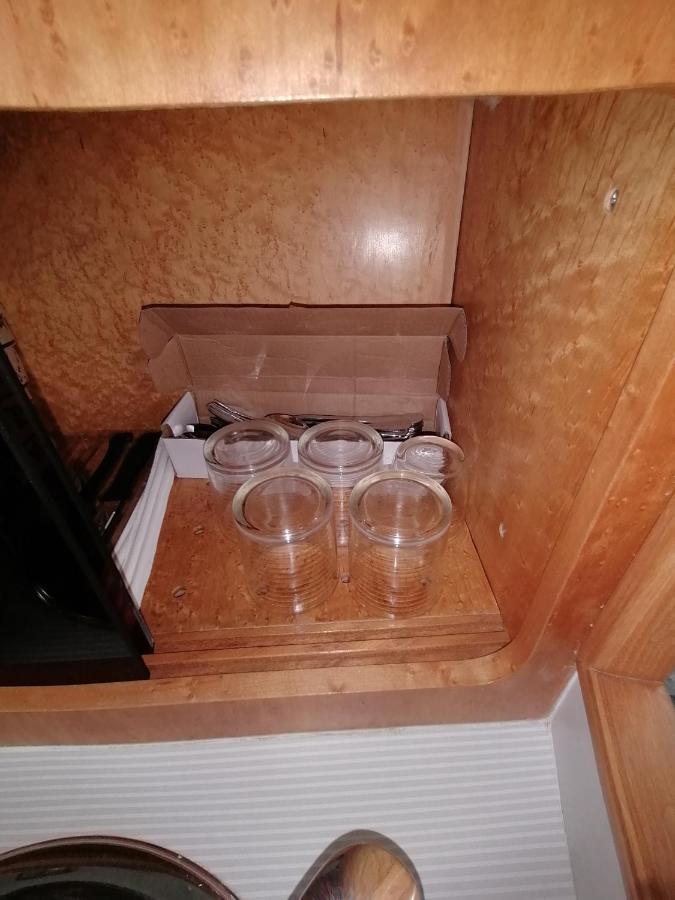 Sejour Insolite Sur Un Yacht. Bateau Hotel A Quai. Ла Рошел Екстериор снимка